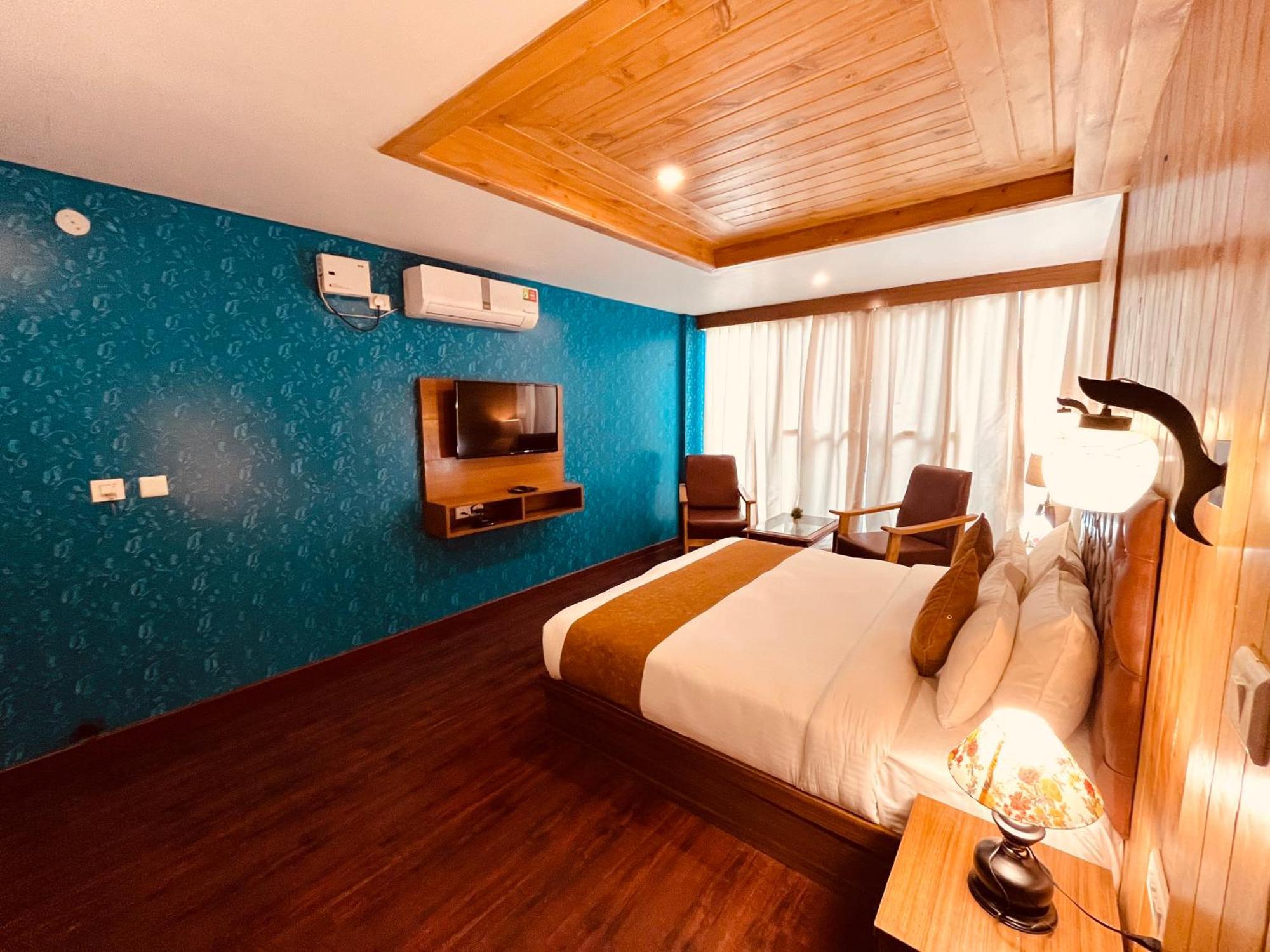 Tata Vista Resort Mall Road Manali - Centrally Heated & Air Cooled 외부 사진