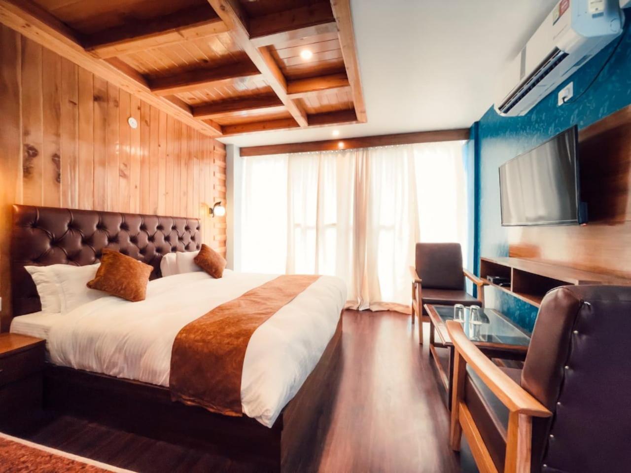 Tata Vista Resort Mall Road Manali - Centrally Heated & Air Cooled 외부 사진