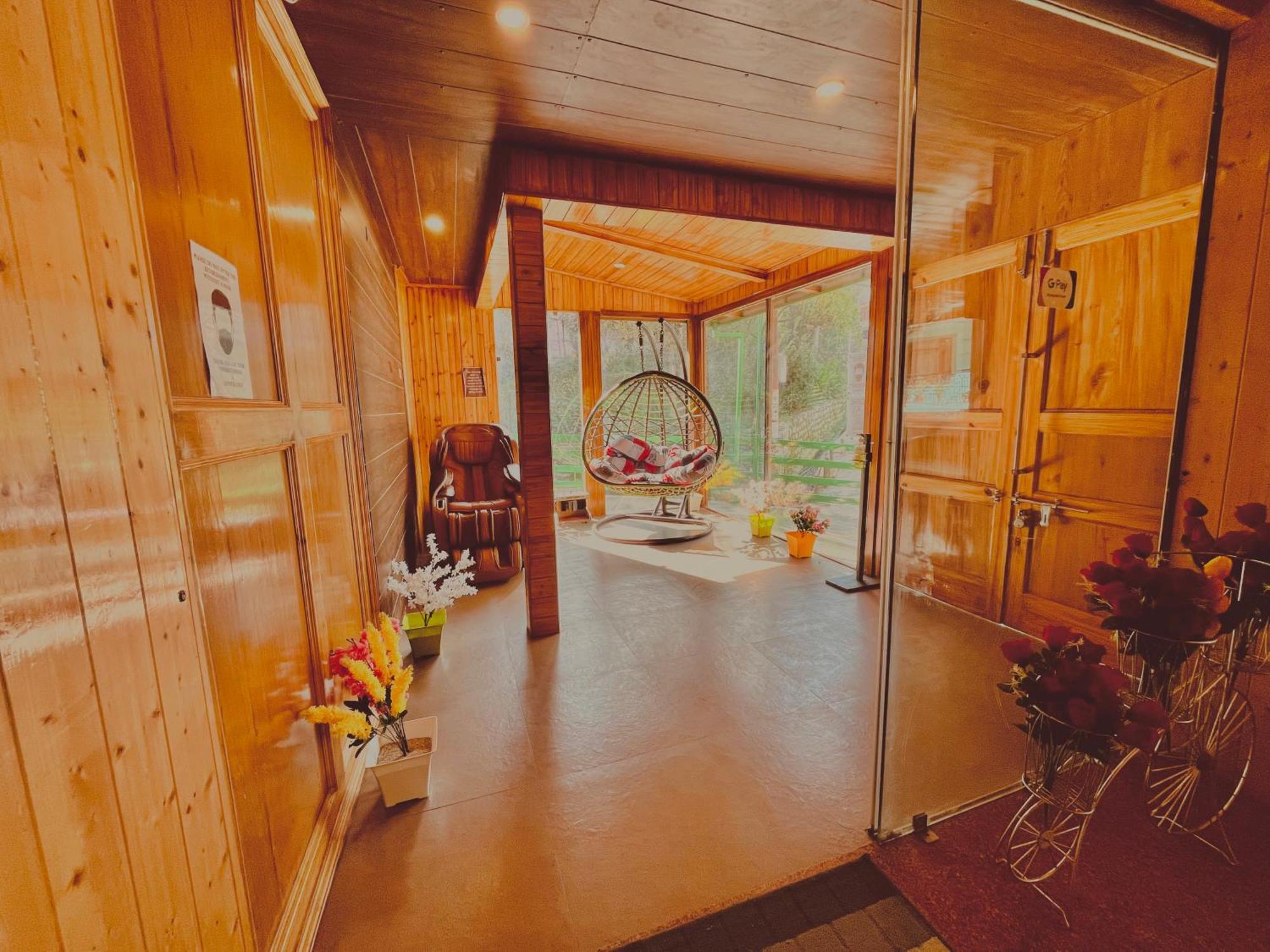 Tata Vista Resort Mall Road Manali - Centrally Heated & Air Cooled 외부 사진