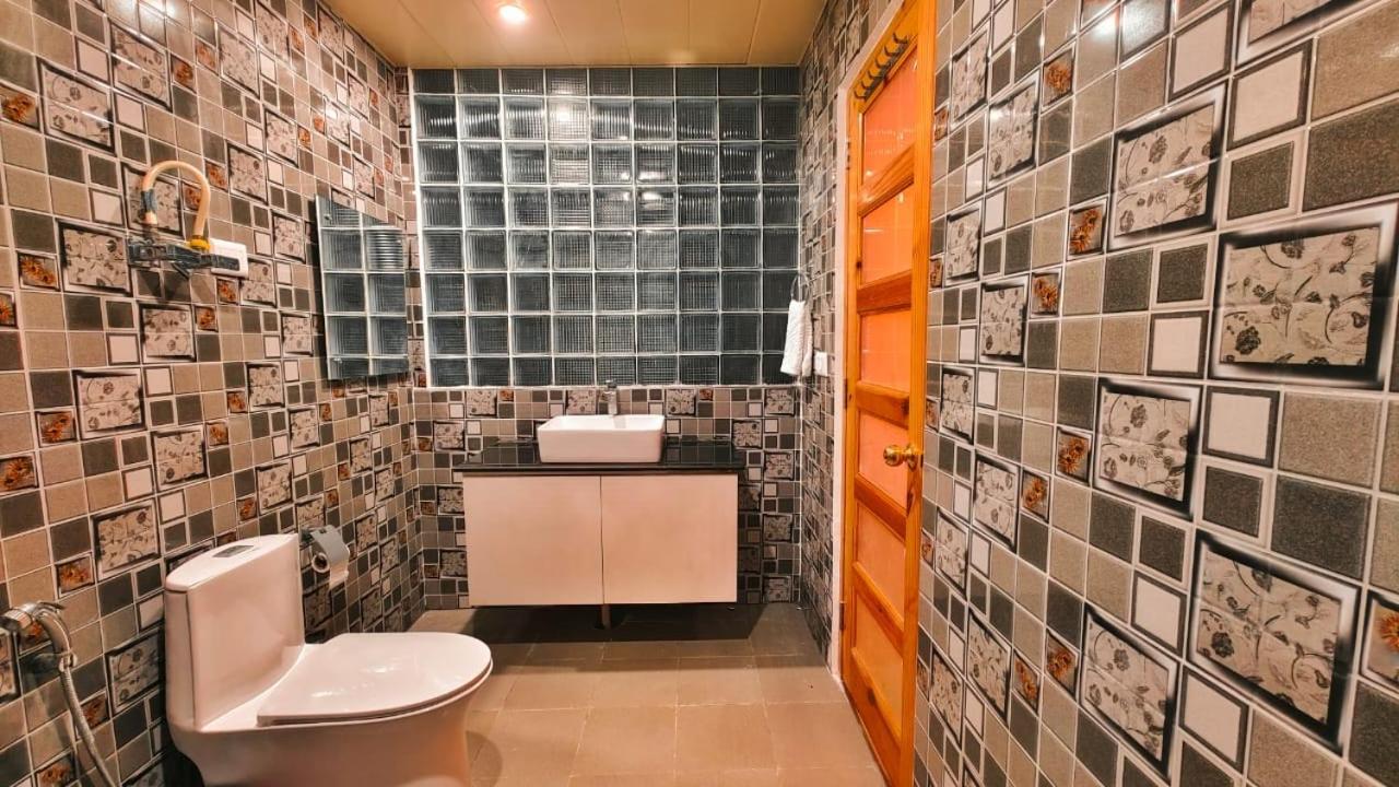 Tata Vista Resort Mall Road Manali - Centrally Heated & Air Cooled 외부 사진