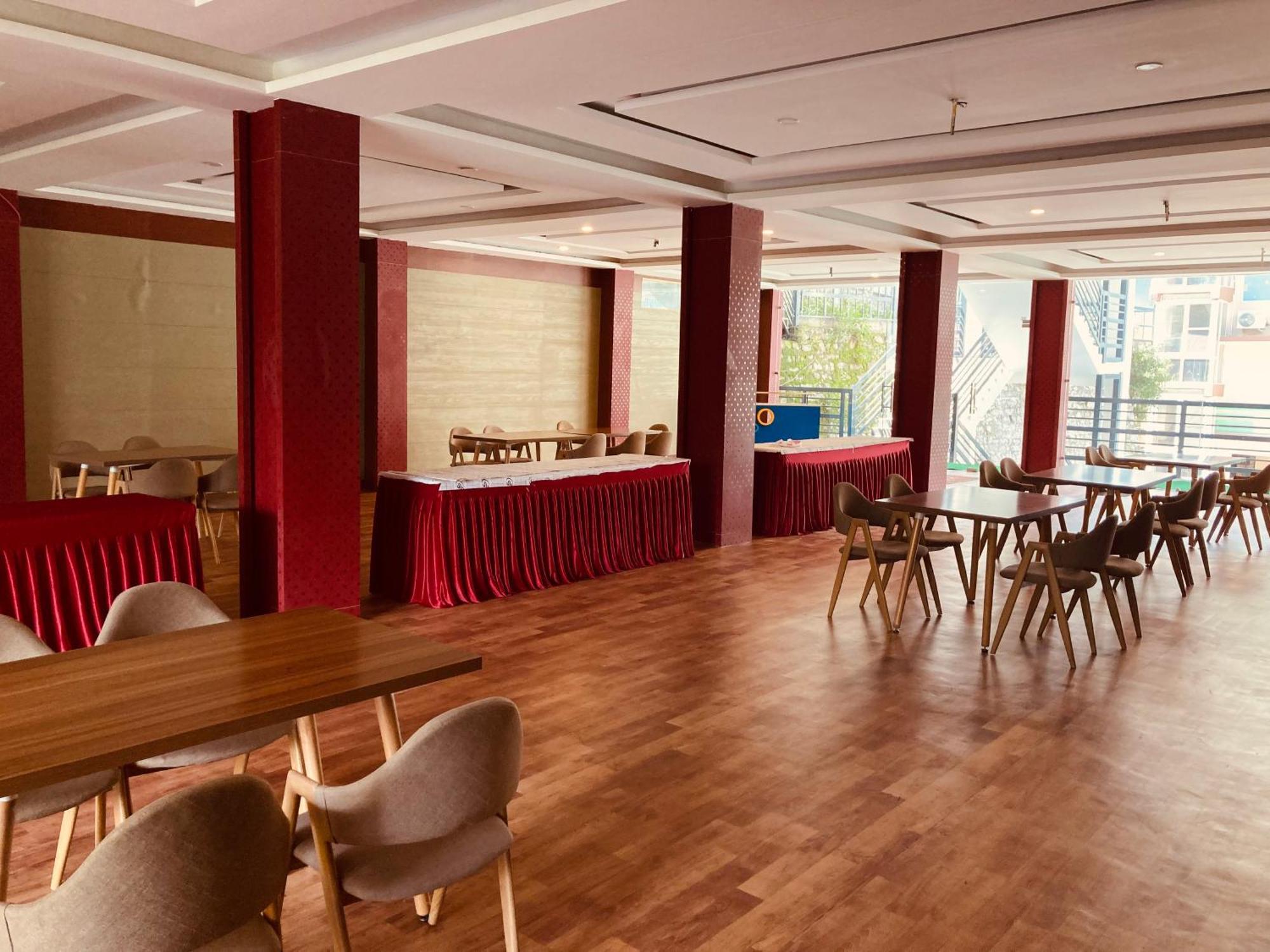 Tata Vista Resort Mall Road Manali - Centrally Heated & Air Cooled 외부 사진